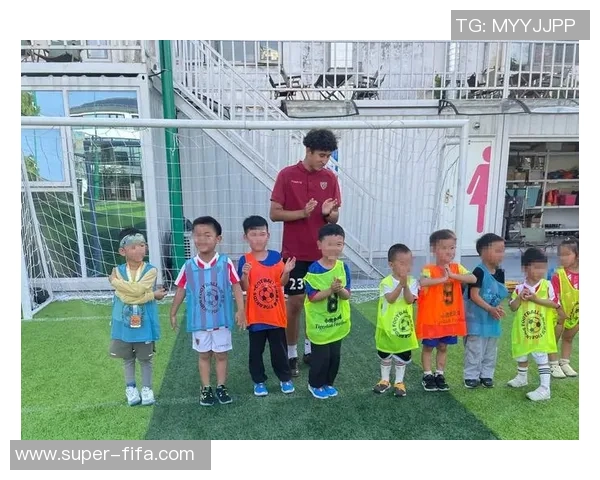 幼儿园足球计划促进儿童身心发展与团队合作能力提升的探索与实践 幼儿园足球计划促进儿童身心发展与团队合作能力提升的探索与实践